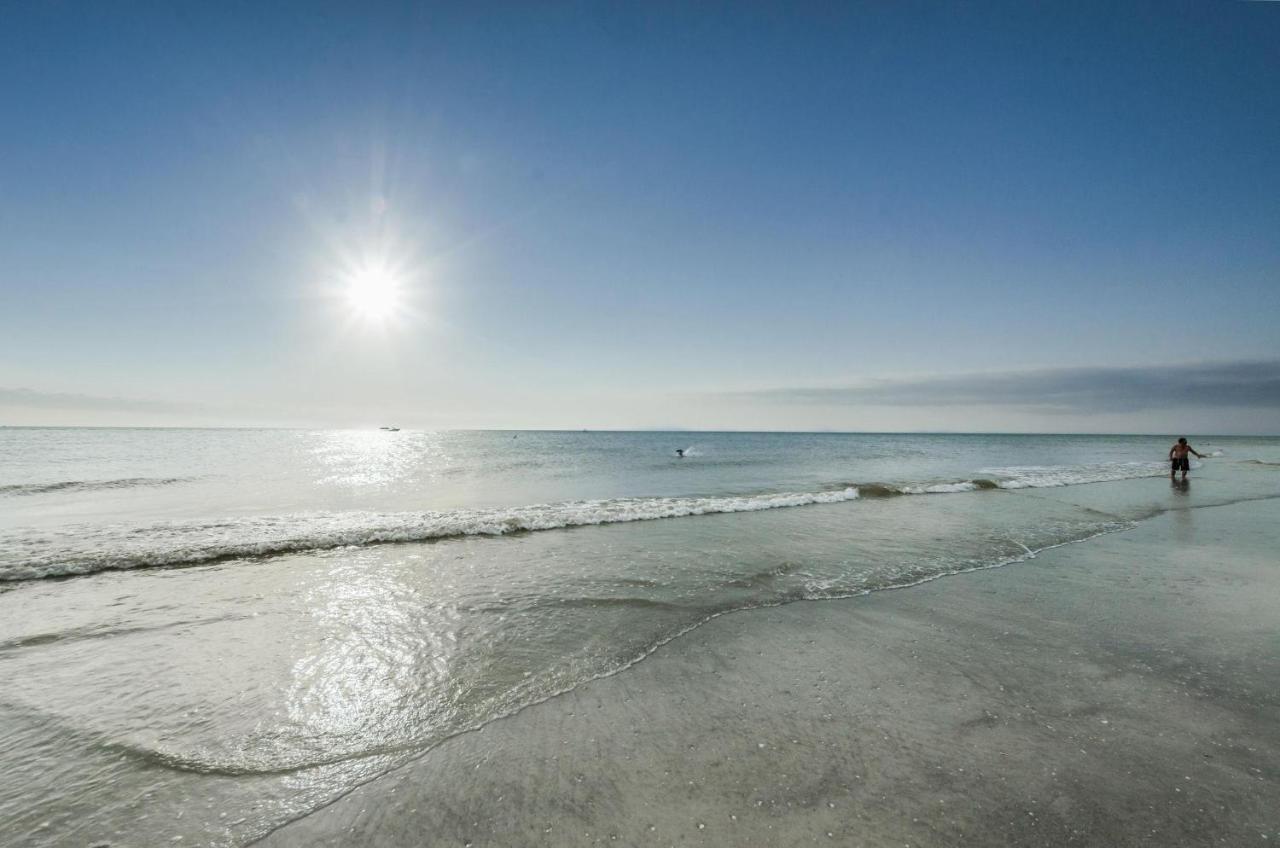 Gorgeous 3 Bedroom Condo In The Perfect Locationseaoats302 St. Pete Beach Exteriör bild