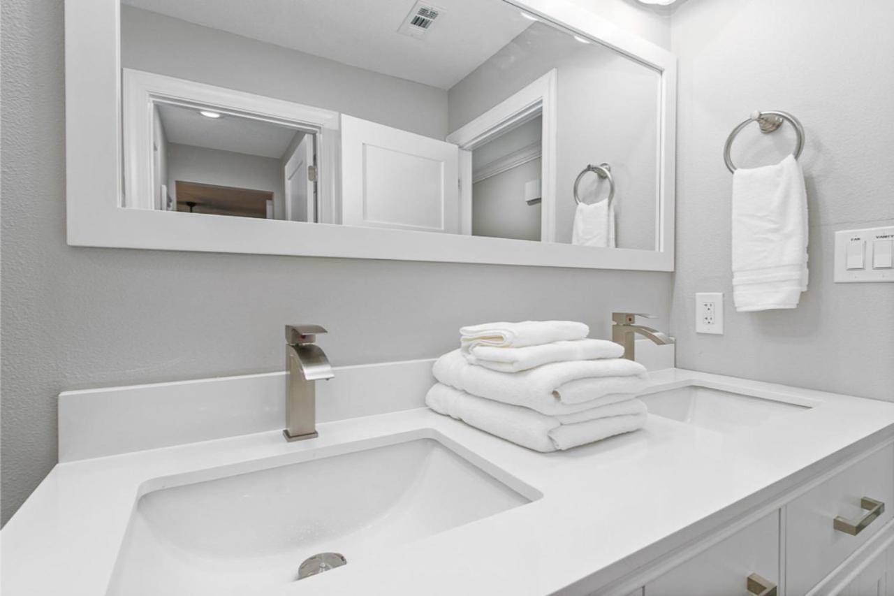 Gorgeous 3 Bedroom Condo In The Perfect Locationseaoats302 St. Pete Beach Exteriör bild